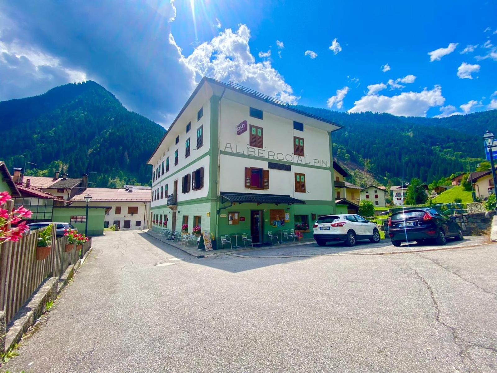 Albergo Al Pin Canal San Bovo Esterno foto